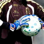 Rossi discute com torcedor no Maracanã após assistência decisiva na Libertadores