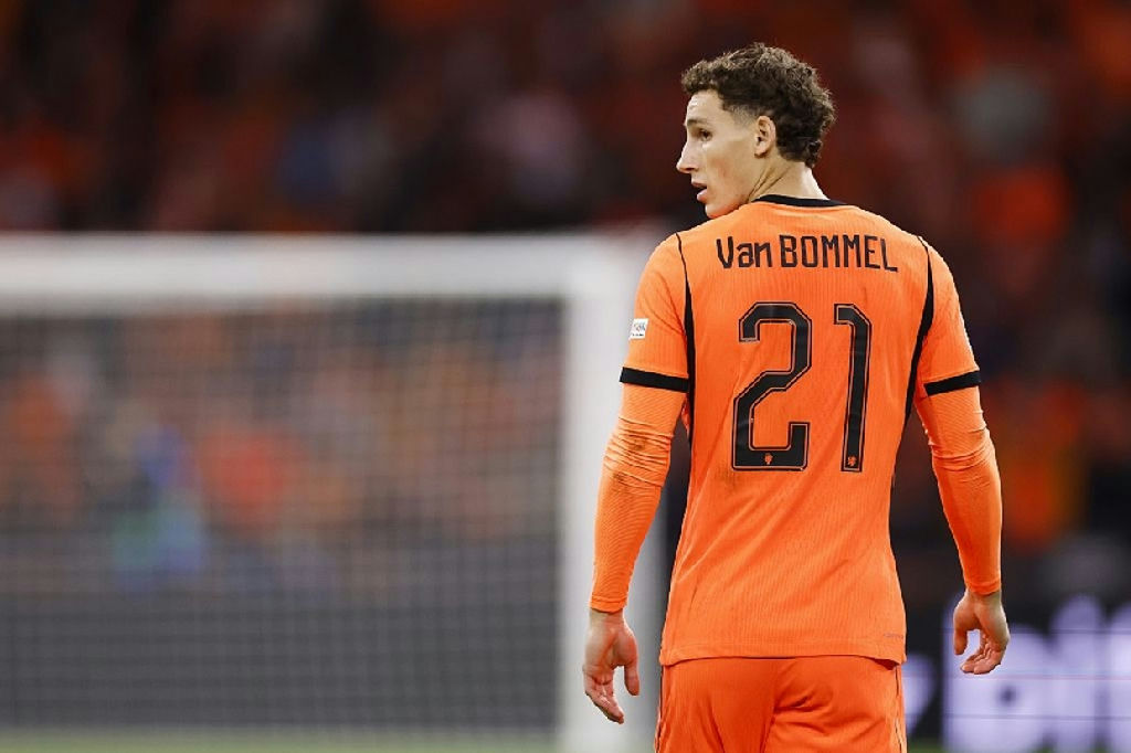 Ruben van Bommel marca estreia da terceira geração familiar na seleção holandesa