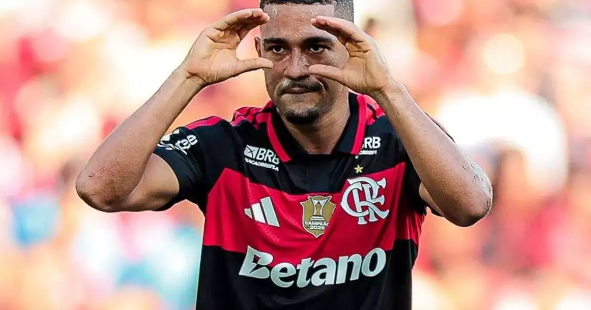 Samuel Lino esclarece gesto após substituição em vitória do Flamengo