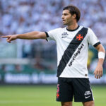 Santiago Sosa consolida domínio defensivo no meio-campo do Vasco