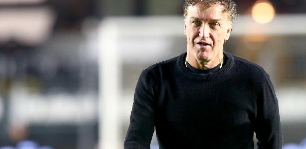 Santos alcança vice-liderança do returno e Cuca celebra desempenho do elenco
