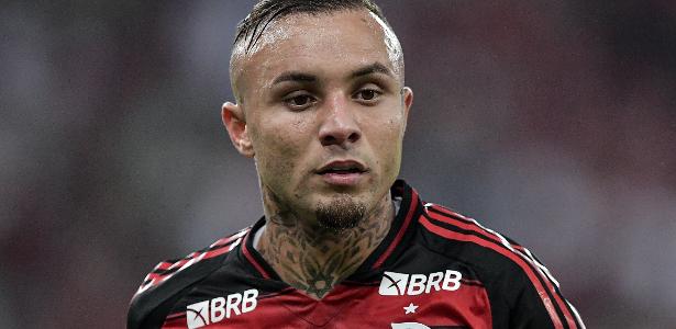 Santos avança em negociações para contratar Everton Cebolinha por empréstimo