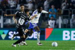 Santos domina o Cruzeiro e abre vantagem no placar durante o primeiro tempo