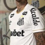 Santos oficializa a chegada de Everton Cebolinha por empréstimo