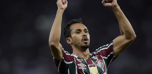 Santos oficializa a contratação do meio-campista Lima por empréstimo