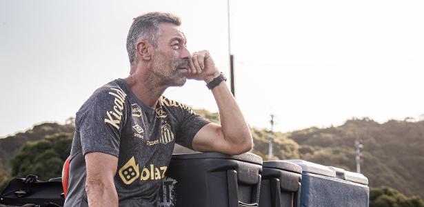 Santos perde recurso no CAS e terá de pagar R$ 15 milhões a Pedro Caixinha