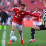 Santos supera Internacional em duelo movimentado pelo Campeonato Brasileiro