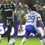 Santos supera o Cruzeiro com atuação sólida e mostra nova dinâmica coletiva