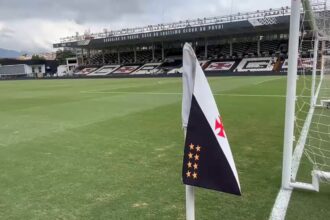 São Januário apresenta gramado impecável para o confronto entre Vasco e Coritiba