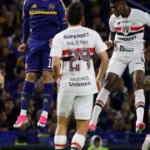 São Paulo cai para o Boca Juniors e agora precisa de vitória por dois gols para avançar