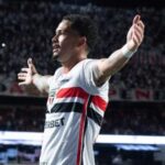 São Paulo enfrenta Palmeiras em clássico decisivo pelo Brasileirão