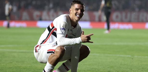 São Paulo negocia renovação de contrato com Gustavo Santana até 2030