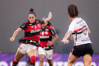 São Paulo supera Flamengo no Rio e fica perto da final do Brasileirão Feminino