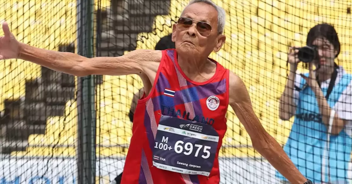 Sawang Janpram: aos 106 anos, atleta tailandês quebra recorde mundial no atletismo
