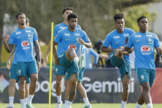 Seleção brasileira completa elenco na Austrália sob comando de Carlo Ancelotti