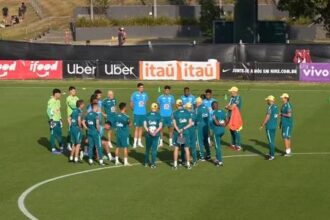 Seleção brasileira inicia treinos na Austrália com grupo reduzido e foco em adaptação