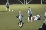 Soco em assistente de arbitragem resulta em banimento perpétuo de jogador na Argentina
