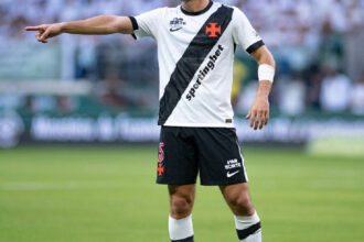 Sosa consolida solidez defensiva no Vasco com números expressivos