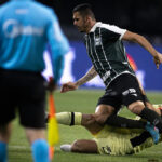 Sosa ganha destaque no Vasco com publicação sobre onipresença