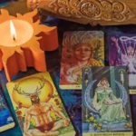 Tarot desvenda caminhos: força e desafios marcam previsões para os signos