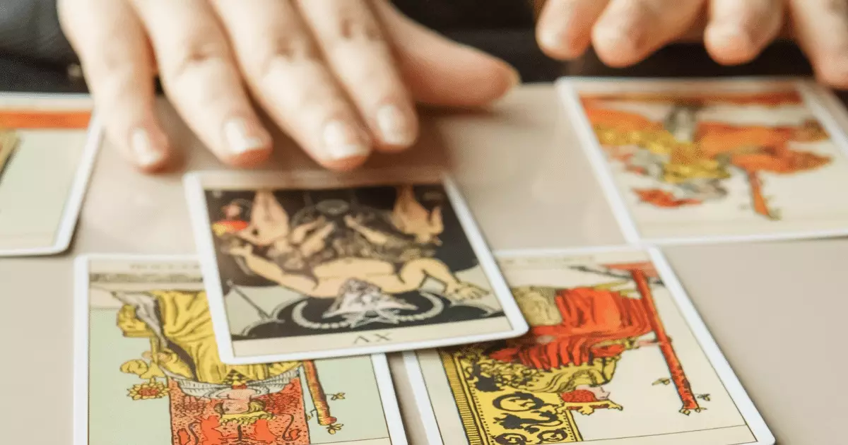 Tarot diário: decisões e novos caminhos para os 12 signos em 17 de setembro