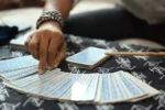 Tarot revela energias de equilíbrio e amadurecimento para os 12 signos em 24 de setembro