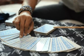 Tarot revela energias de equilíbrio e amadurecimento para os 12 signos em 24 de setembro
