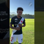 Thiago Mendes participa de media day oficial no Vasco