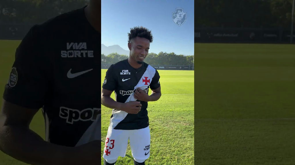 Thiago Mendes participa de media day oficial no Vasco