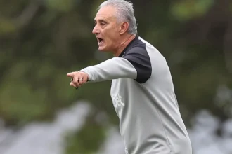 Tite aproveita data Fifa para implementar ajustes táticos no elenco do Botafogo