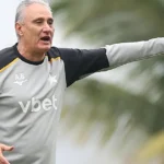 Tite ganha tempo para implementar mudanças táticas no Botafogo durante data Fifa
