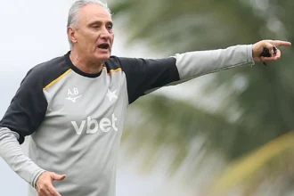 Tite ganha tempo para implementar mudanças táticas no Botafogo durante data Fifa