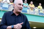 Tite planeja ajustes táticos e integração de elenco durante pausa no Botafogo