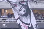 Torcida do Botafogo substitui imagem de Marlon Freitas em bandeirão após transferência