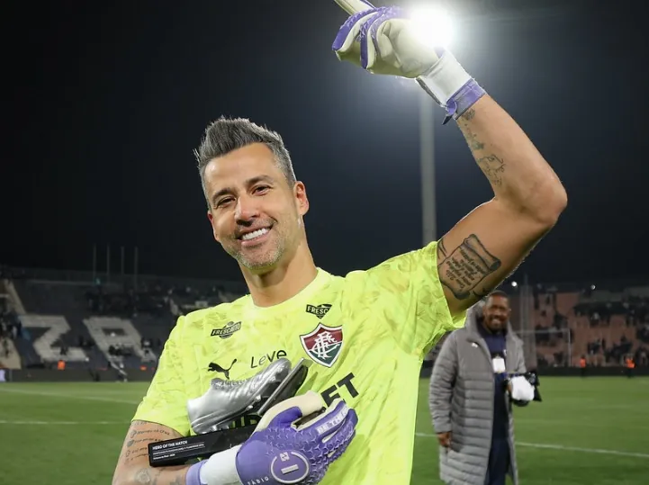 Torcida do Fluminense elege Fábio como o jogador mais influente da temporada 2026
