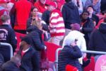 Torcida do Internacional protesta e abandona Beira-rio após goleada parcial do Santos