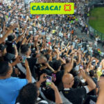 Torcida do Vasco celebra goleada com o tradicional grito de Casaca em São Januário