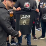 Torcida organizada do Vasco protesta contra Philippe Coutinho antes de duelo