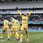 Triunfo do Mirassol sobre o Coritiba mantém Vasco e Internacional no Z4 do Brasileirão