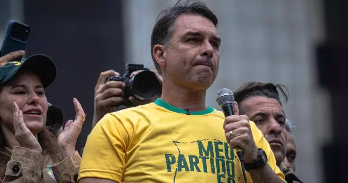 TSE apura suspeita de abuso de poder econômico em evento de Flávio Bolsonaro na Festa do Peão