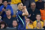 Vanderson celebra primeiro gol pela seleção brasileira após superar lesão grave