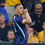 Vanderson celebra primeiro gol pela seleção brasileira após superar lesão grave