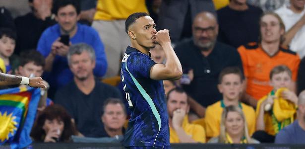 Vanderson celebra primeiro gol pela seleção brasileira após superar lesão grave