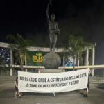 Vascaínos protestam no Maracanã pela presença do clube no estádio