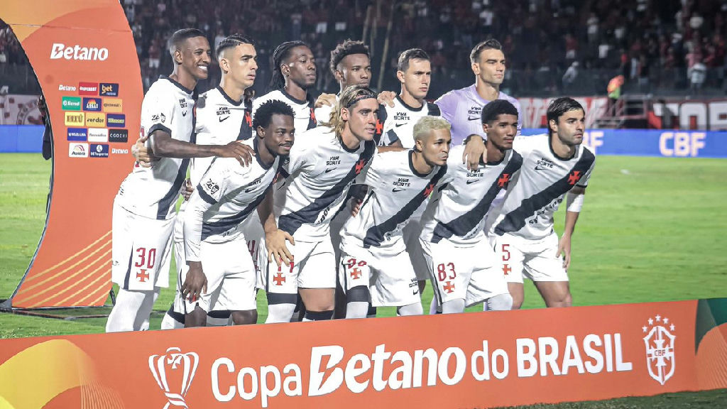Vasco apresenta desempenho distinto entre mata-mata e Brasileirão em 2026