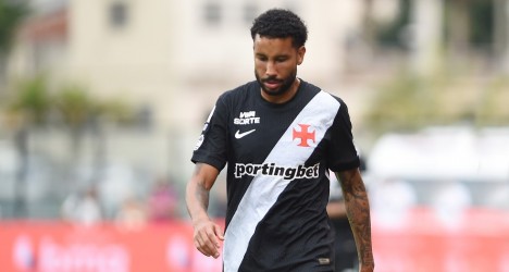 Vasco avalia futuro de nove jogadores com contratos próximos do fim