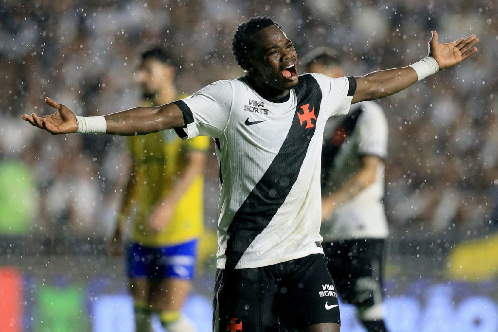 Vasco blinda Andrés Gómez e recusa oferta milionária do futebol europeu