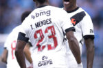 Vasco celebra entrosamento de Robert Renan e Andrés Goméz em campo
