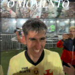 Vasco celebra goleada sobre o Coritiba com registros de Robert Renan e Lescano