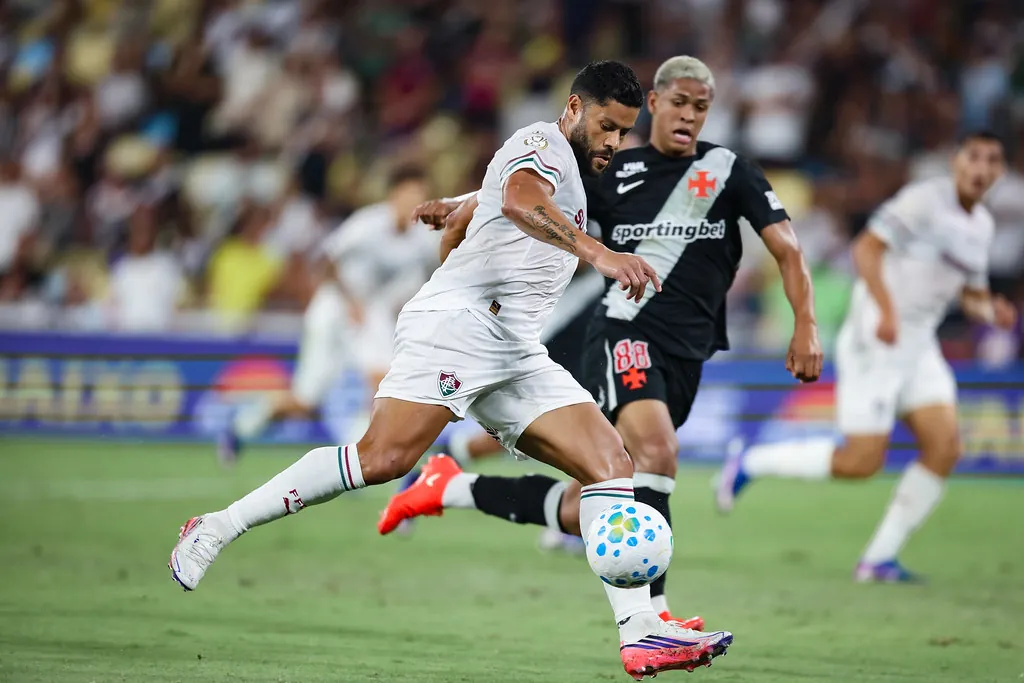 Vasco define escalação para clássico decisivo contra o Fluminense no Maracanã